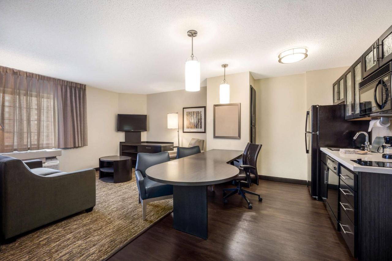 Sonesta Simply Suites Oklahoma City Airport エクステリア 写真