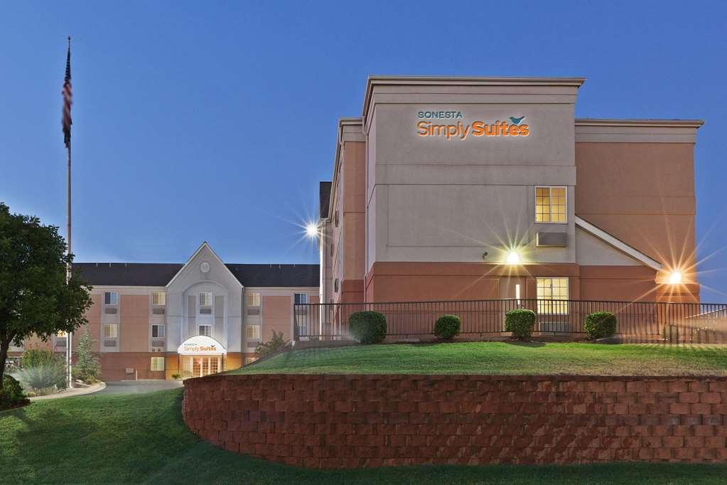 Sonesta Simply Suites Oklahoma City Airport エクステリア 写真