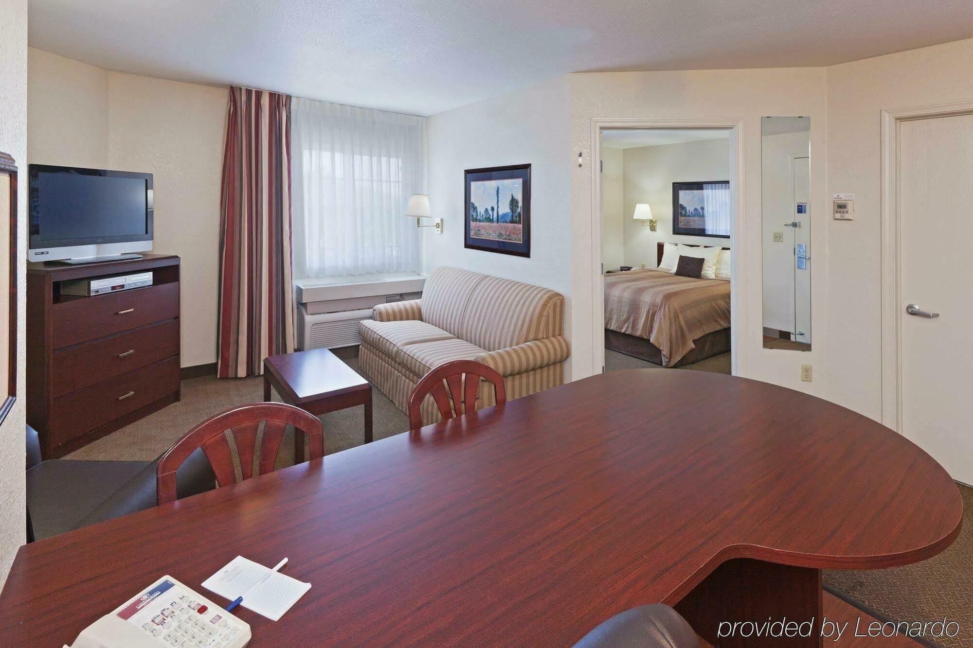 Sonesta Simply Suites Oklahoma City Airport エクステリア 写真